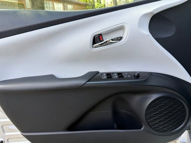 Used 2017 Toyota Prius Two FWD image 10