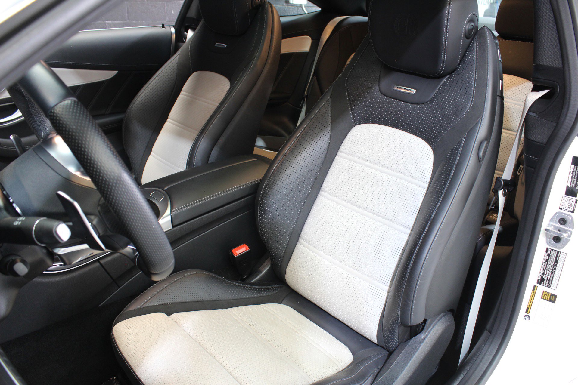 Used 2020 Mercedes-Benz C 63 AMG S w/ Multimedia Package image 28