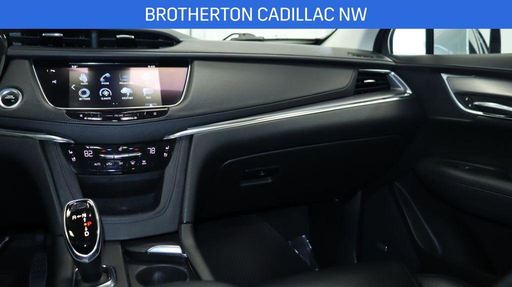 Used 2017 Cadillac XT5 Premium Luxury w/ Driver Assist Package image 26