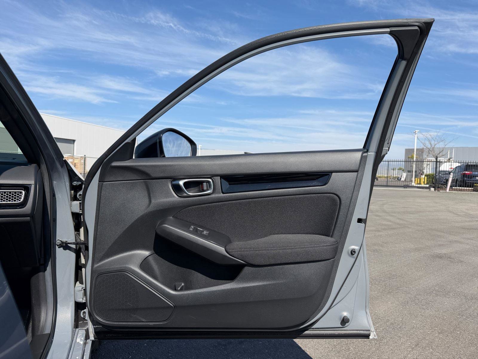 Used 2025 Honda Civic FWD Hybrid Sedan image 16