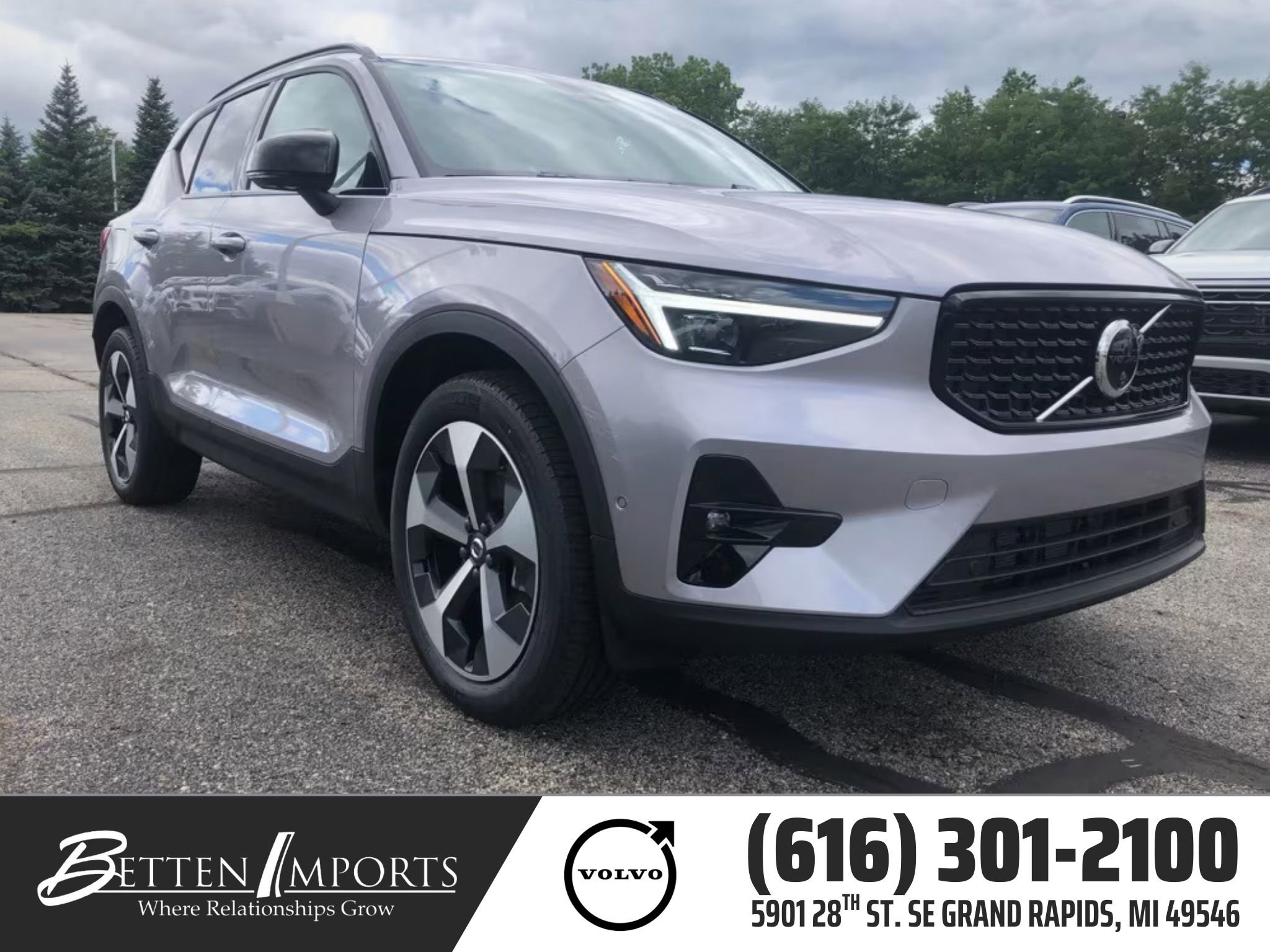 New 2026 Volvo XC40 B5 Plus w/ Protection Package Premier