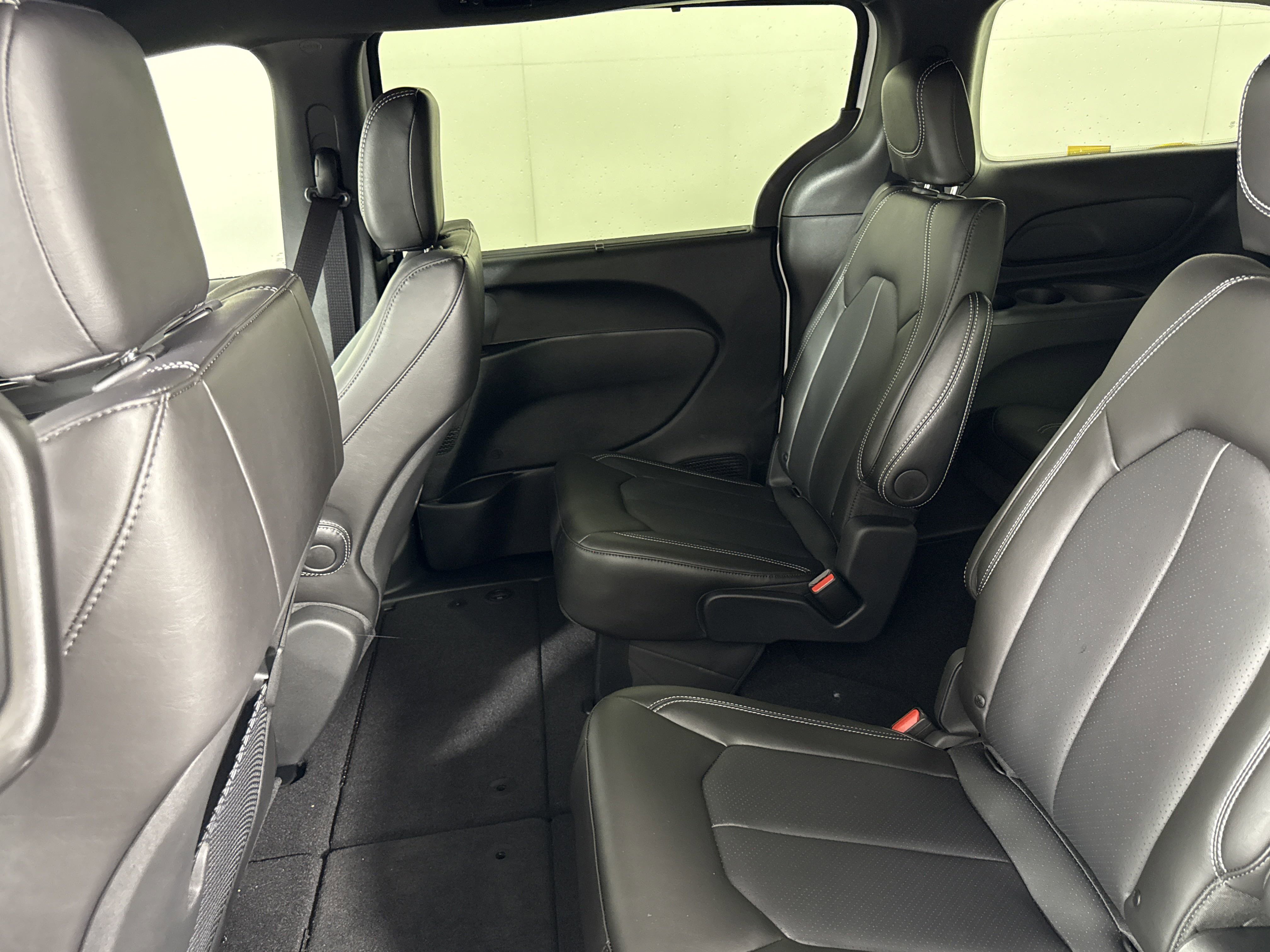 New 2026 Chrysler Voyager LX image 14