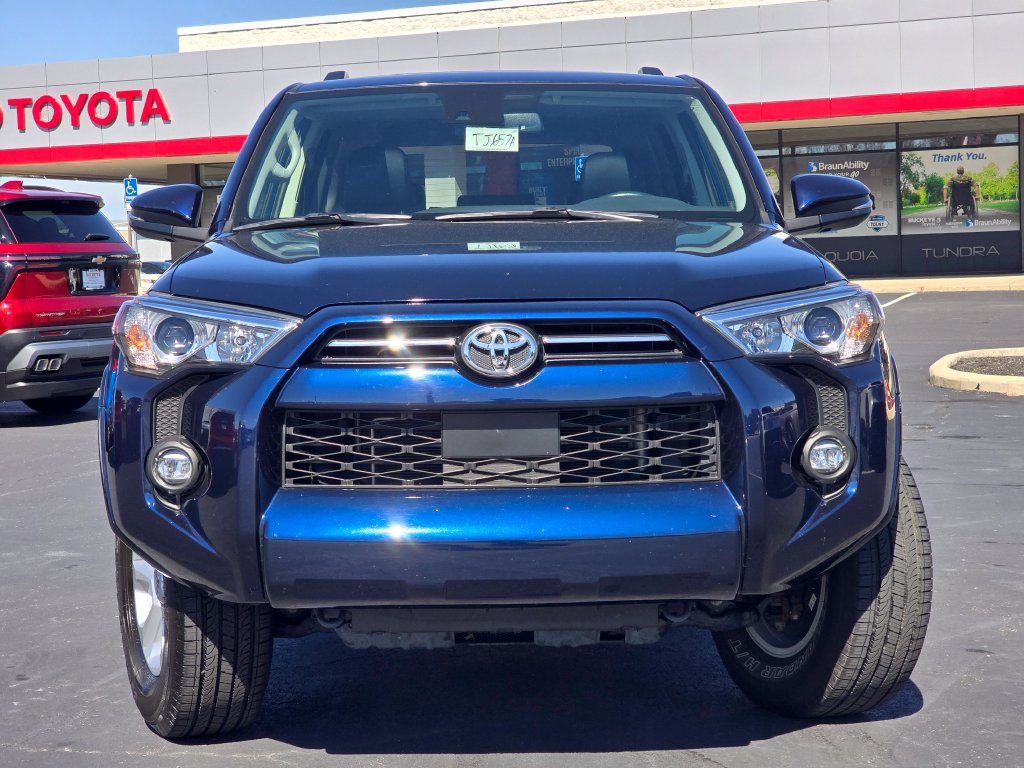 Used 2024 Toyota 4Runner SR5 Premium w/ Moonroof Package AWD/4WD image 2