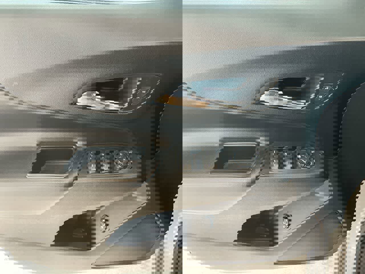 Used 2020 Chevrolet Equinox LT image 13