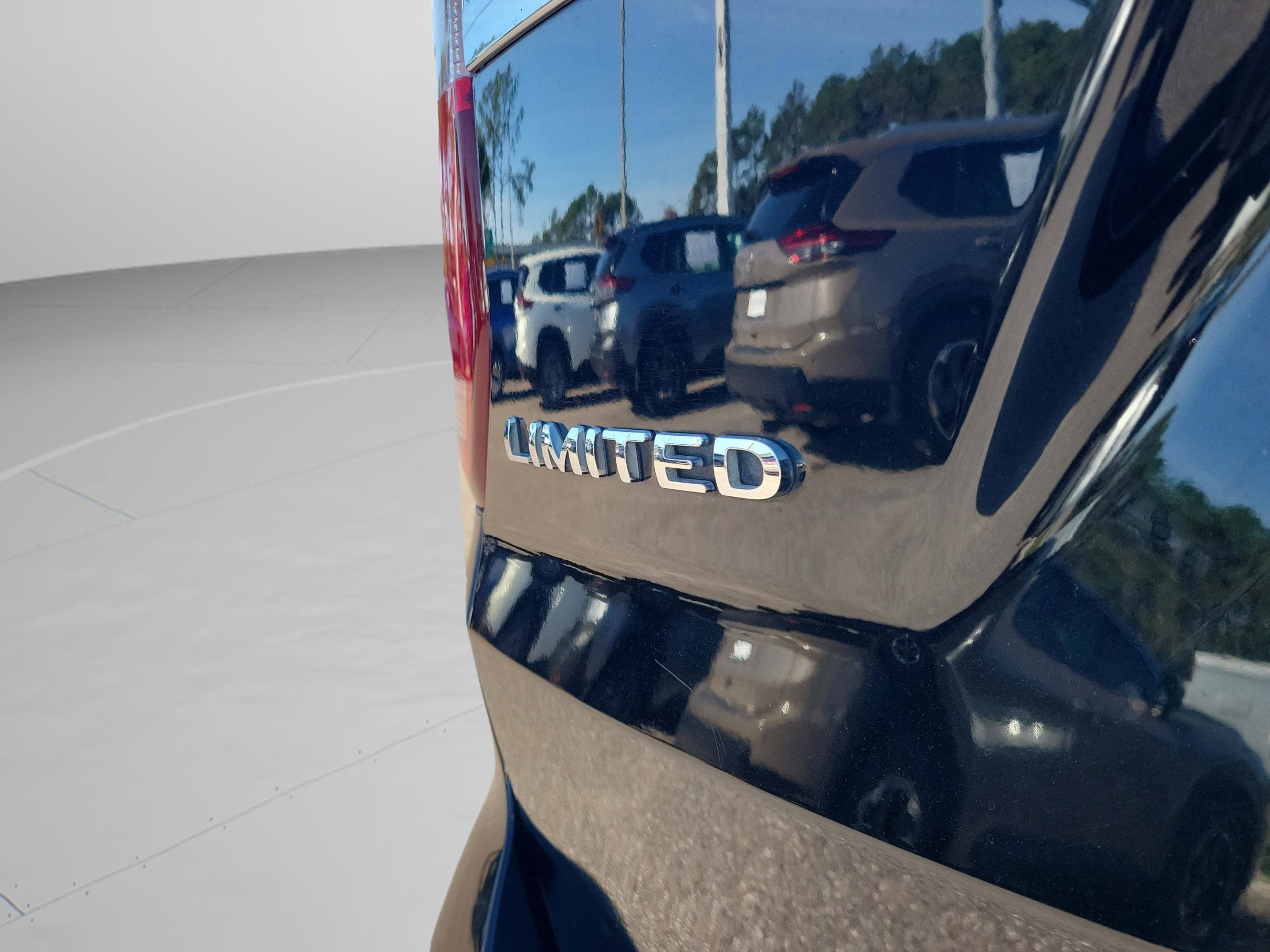 Used 2016 Ford Explorer Limited w/ Equipment Group 301A image 39