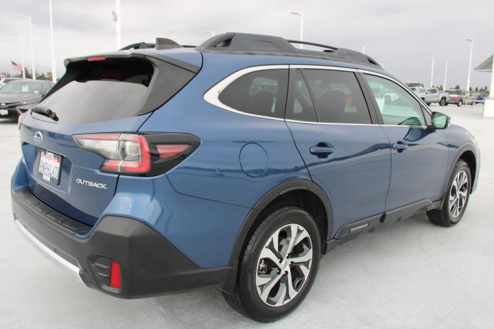 Used 2020 Subaru Outback Limited w/ Popular Package #2 image 3