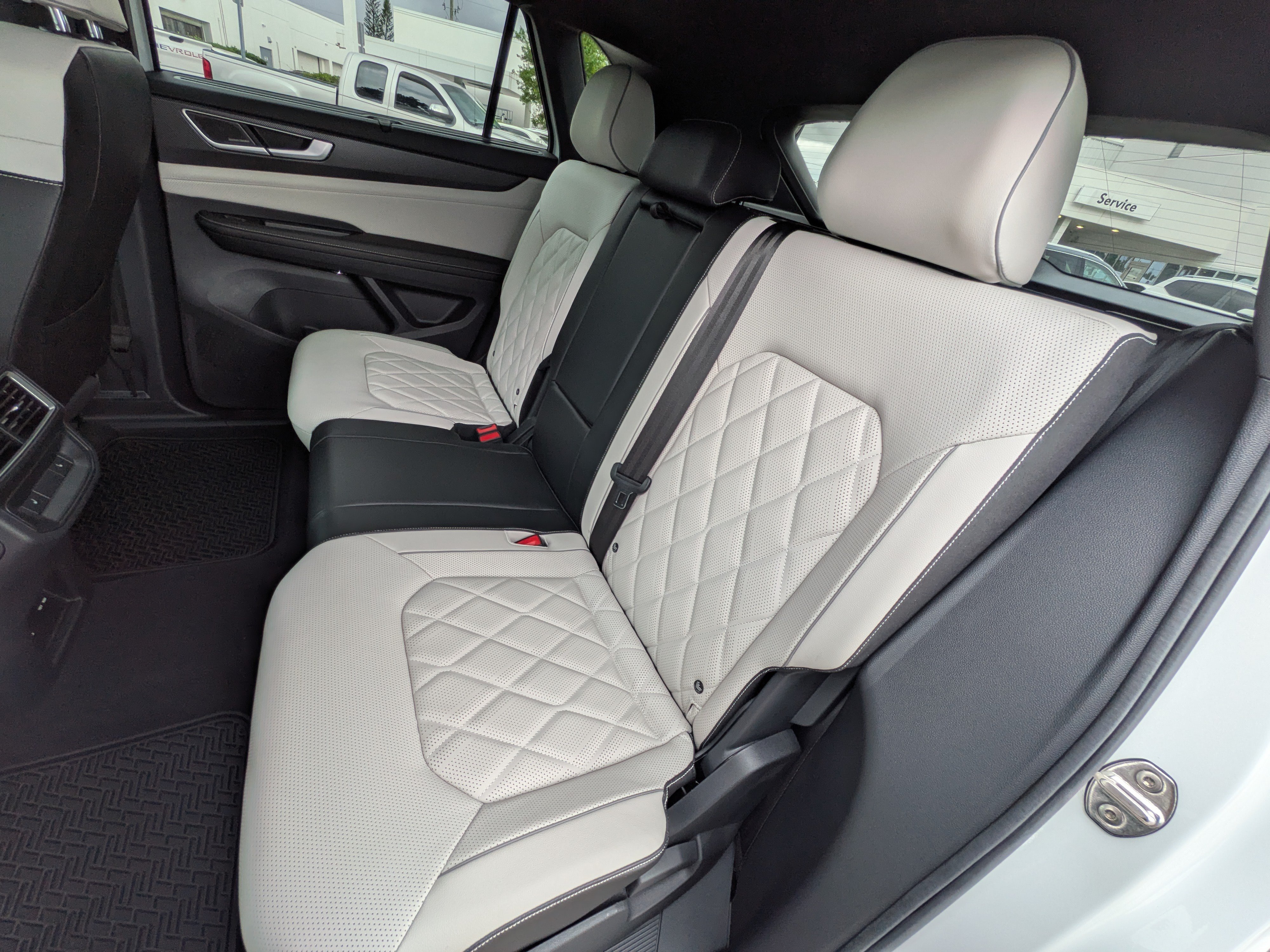 Certified 2024 Volkswagen Atlas Cross Sport SEL Premium R-Line AWD/4WD image 14