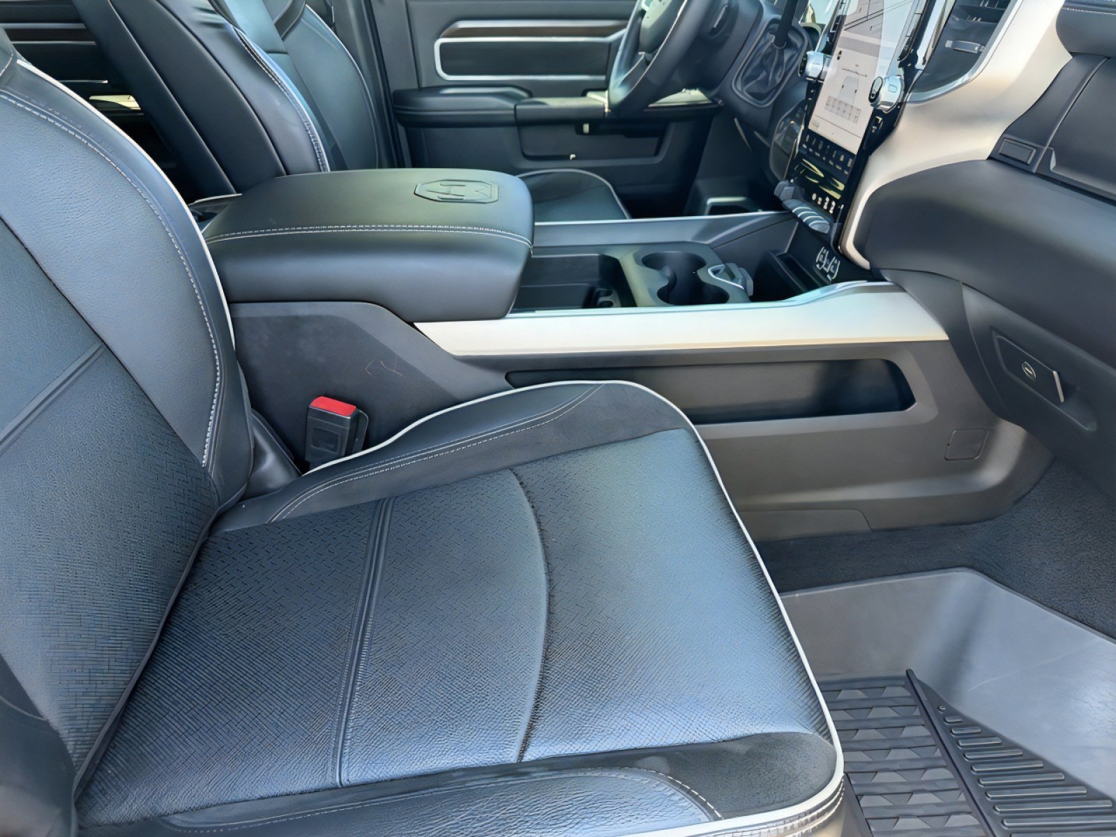 Used 2023 RAM 2500 Laramie image 11