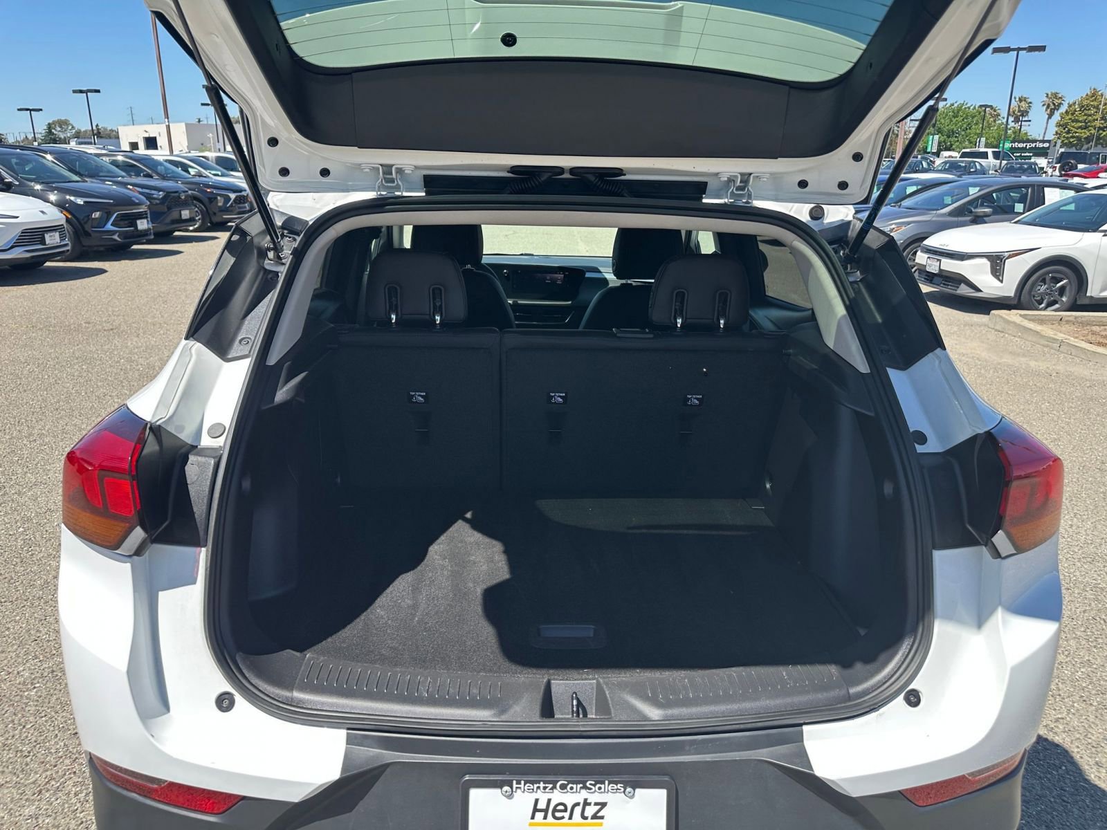 Used 2025 Buick Encore GX Preferred FWD image 32