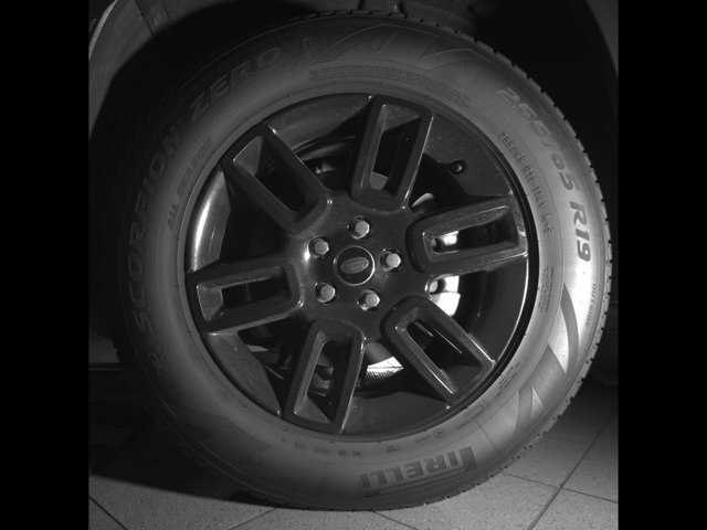 Used 2023 Land Rover Defender 90 S image 10