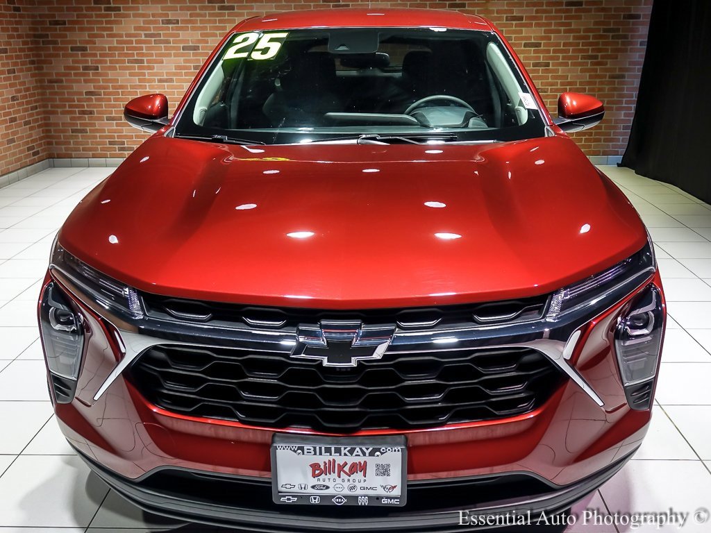 Used 2025 Chevrolet Trax LS w/ LS Convenience Package image 7