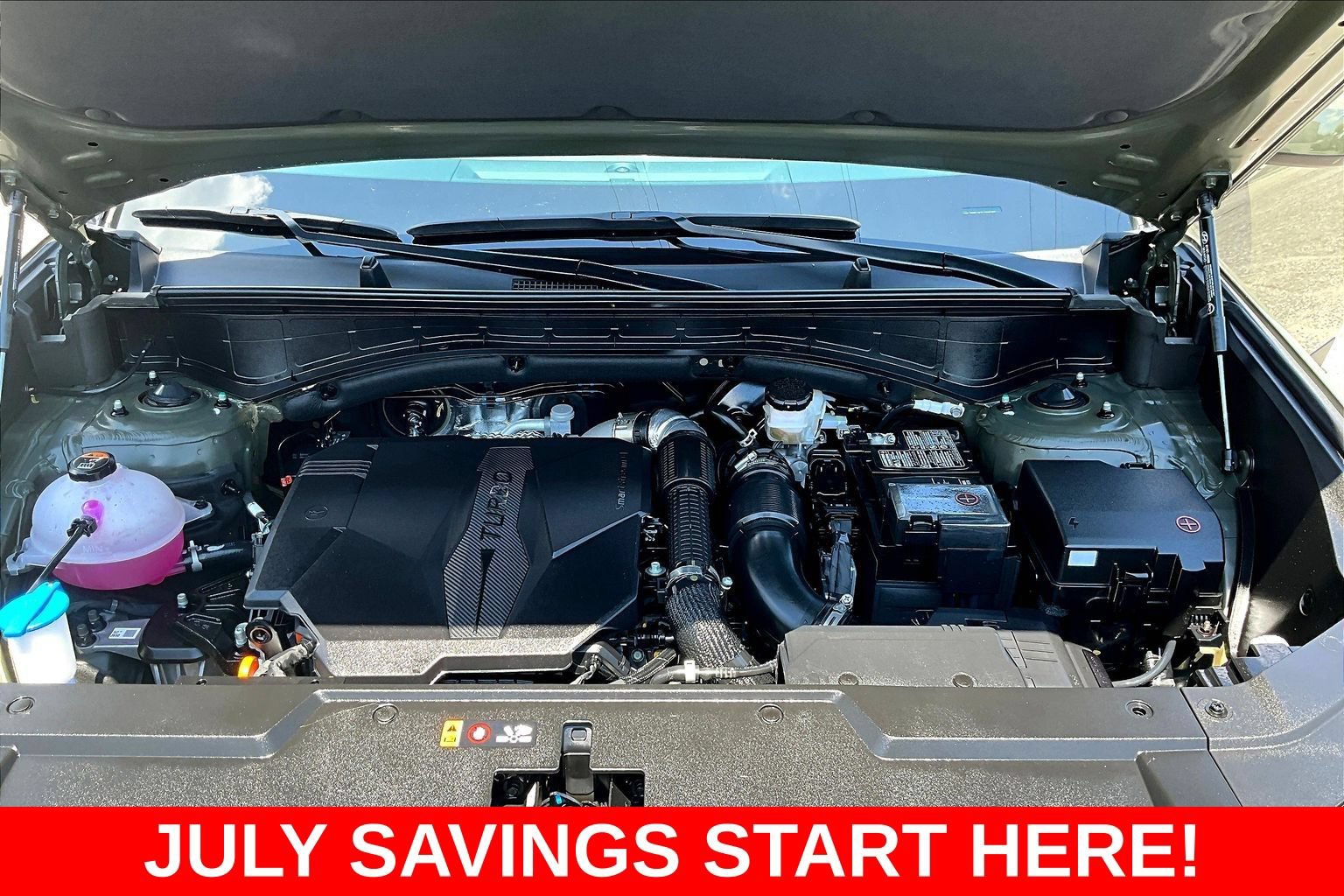 Used 2025 Hyundai Santa Fe SEL FWD image 35