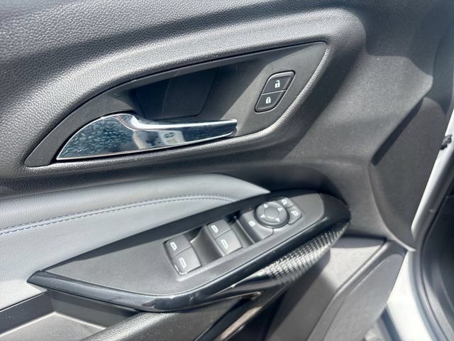Used 2025 Chevrolet Trax LT w/ LT Convenience Package FWD image 13