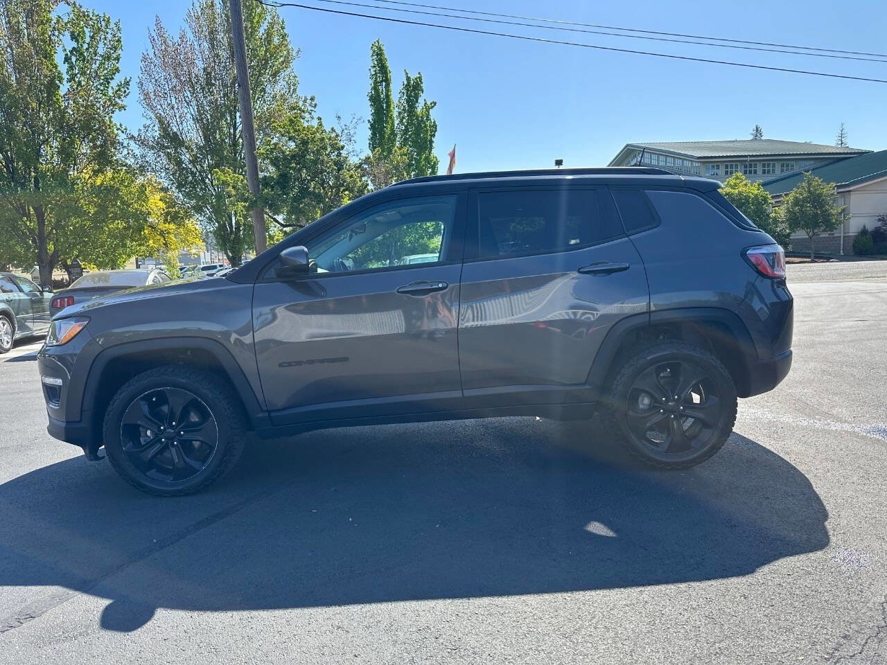 Used 2020 Jeep Compass Latitude image 5