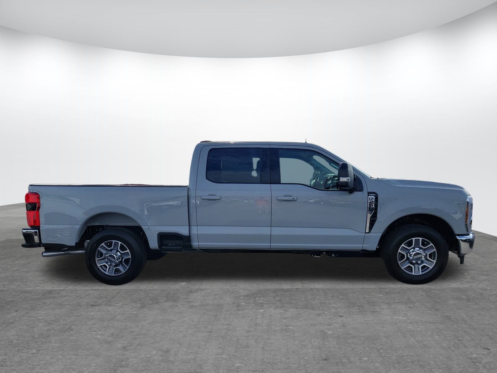 New 2026 Ford F250 2WD Crew Cab Super Duty image 4