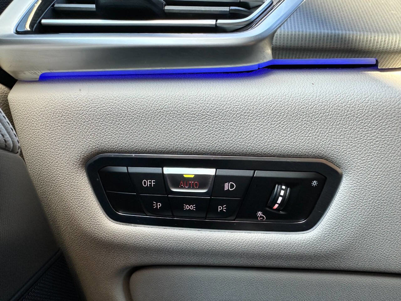 Used 2022 BMW X5 sDrive40i w/ M Sport Package image 37