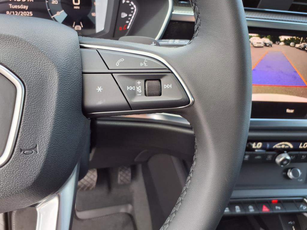 New 2025 Audi Q3 2.0T Premium image 16