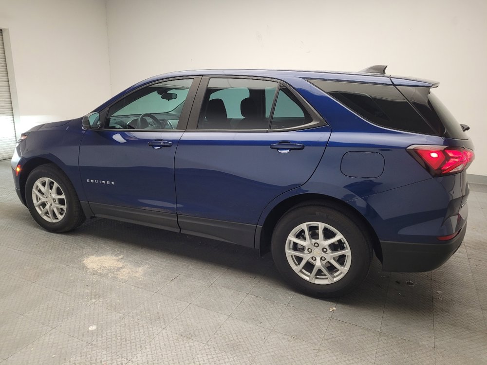 Used 2022 Chevrolet Equinox LS image 3