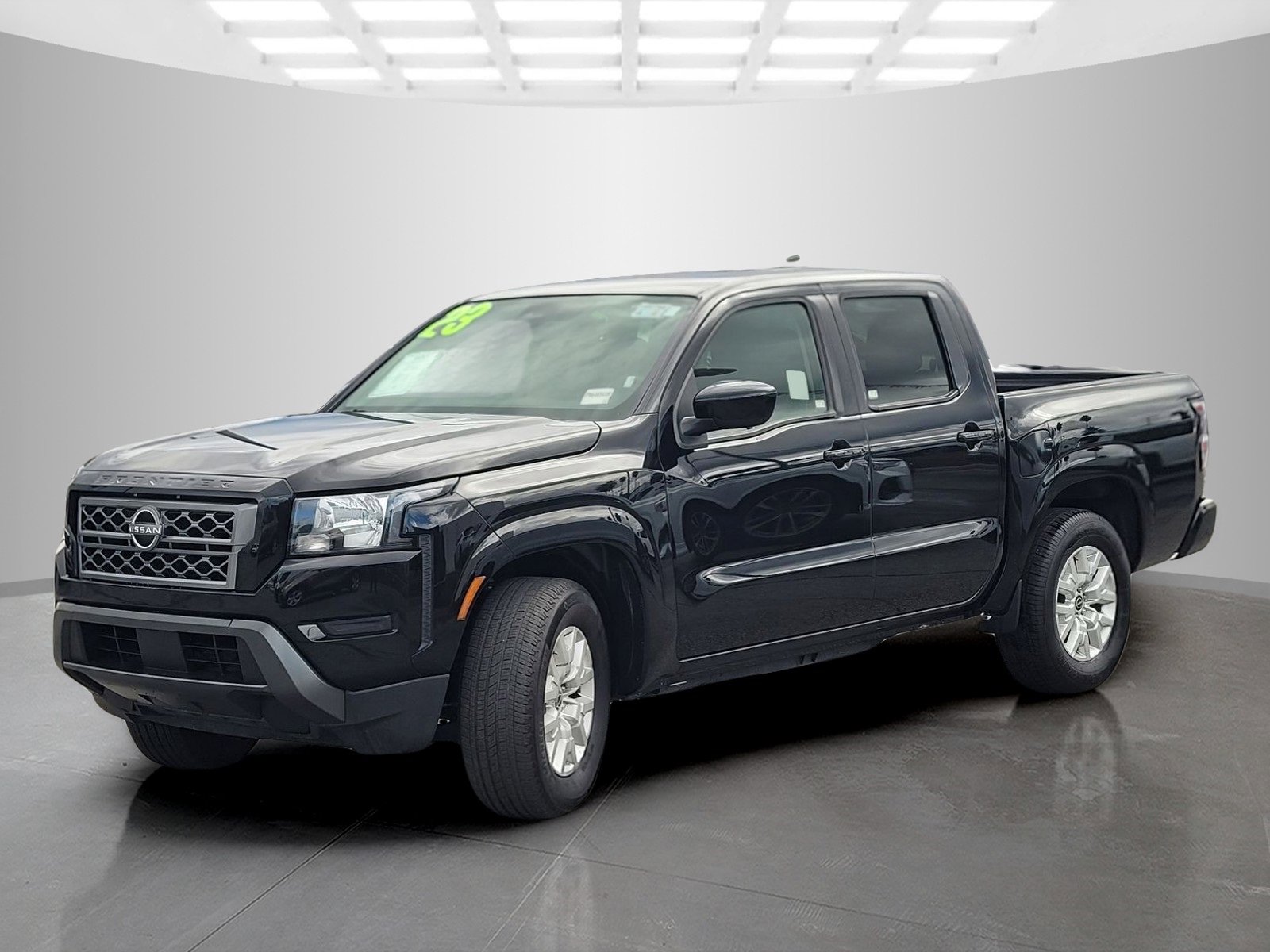 Used 2023 Nissan Frontier SV image 8