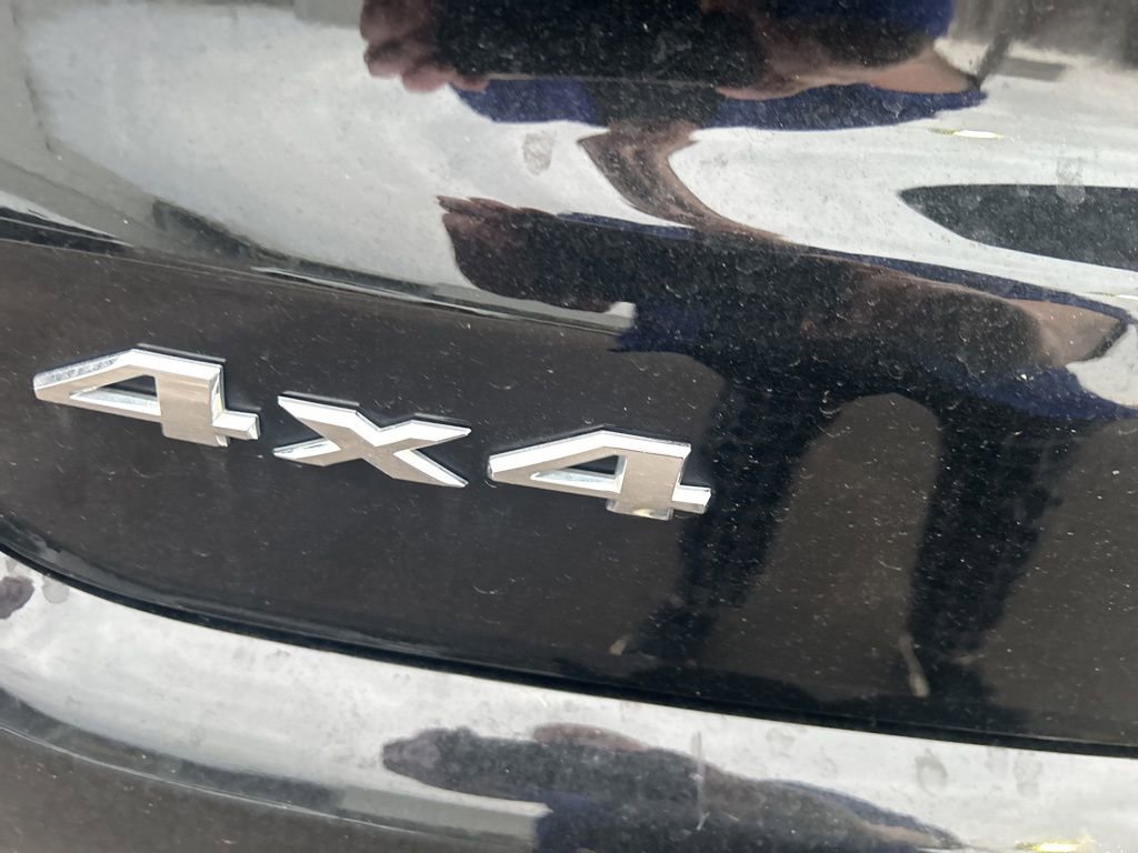 Used 2024 Jeep Compass Latitude image 11