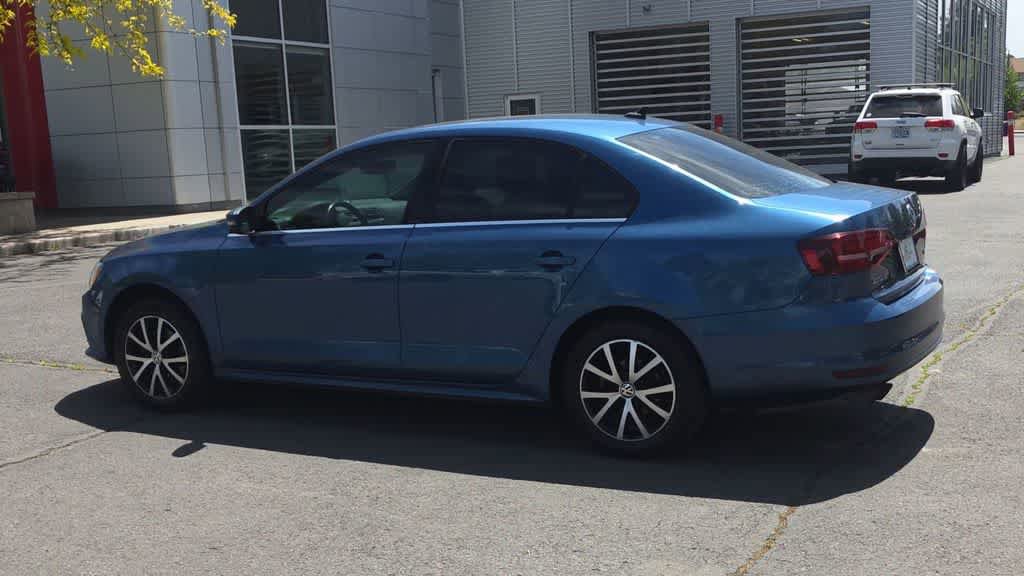Used 2017 Volkswagen Jetta SE FWD image 6