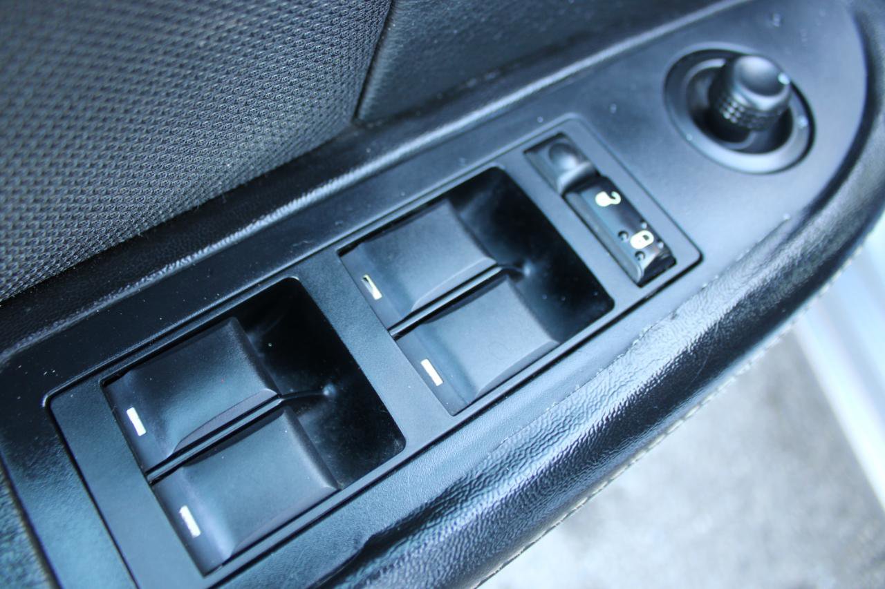 Used 2014 Dodge Avenger SE image 14