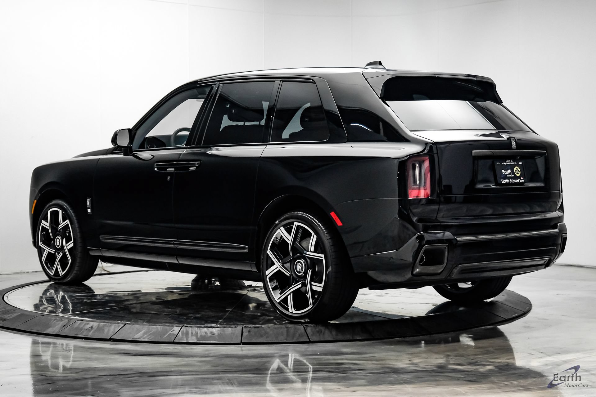 Used 2026 Rolls-Royce Cullinan Black Badge AWD/4WD image 12