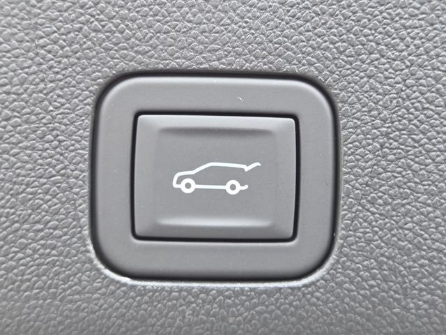 New 2026 Chevrolet Suburban High Country AWD/4WD image 24