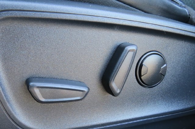 Used 2025 Ford Escape ST-Line AWD/4WD image 13