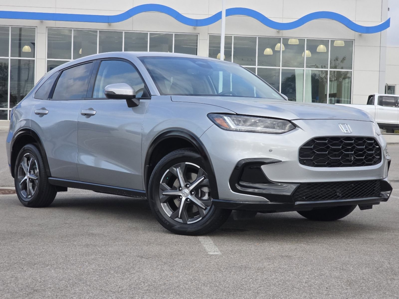 Certified 2023 Honda HR-V EX-L image 2