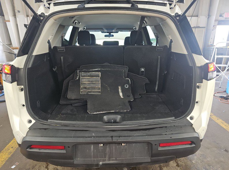 Used 2024 Nissan Pathfinder SV AWD/4WD image 30