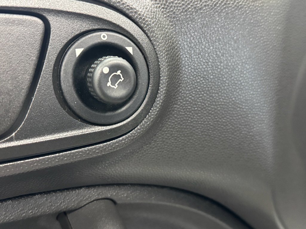 Used 2019 Ford Fiesta SE image 15