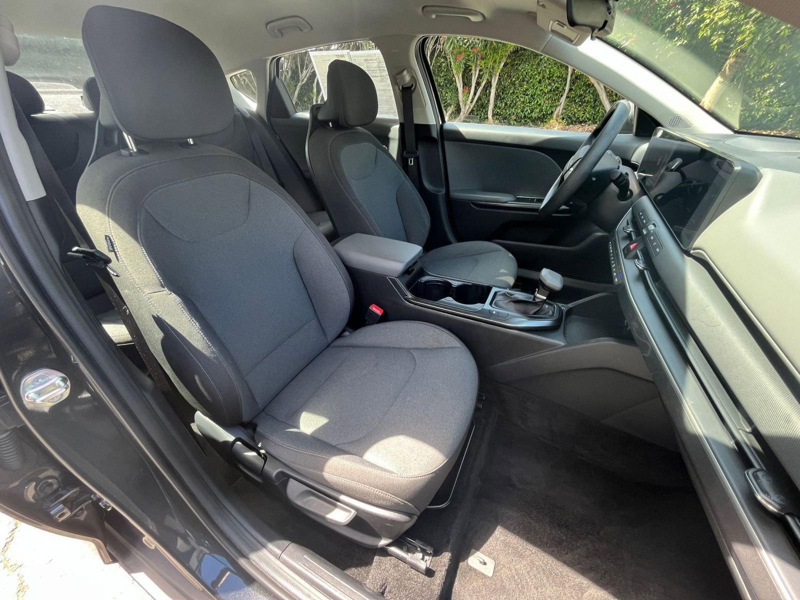Used 2025 Kia K4 FWD image 34