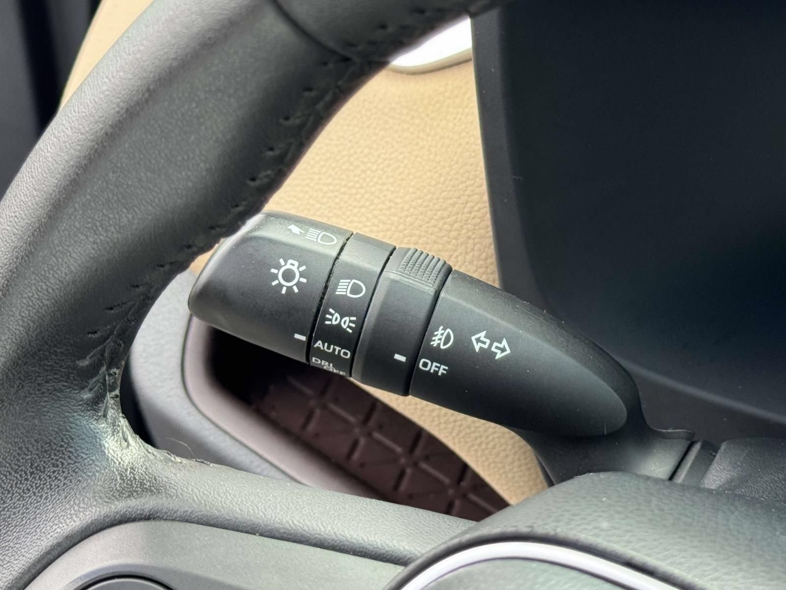Used 2024 Toyota RAV4 Limited AWD/4WD image 9
