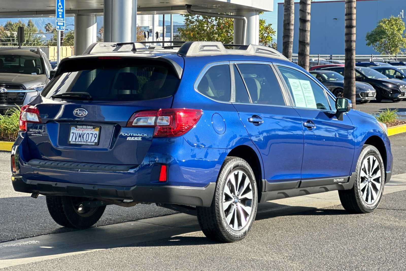 Used 2017 Subaru Outback 2.5i Limited image 4