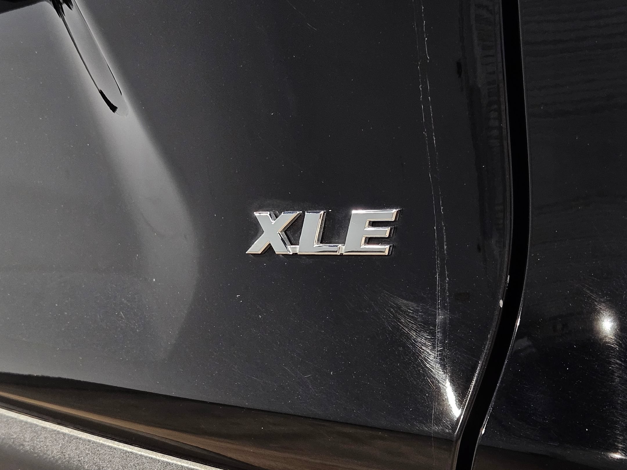 Used 2025 Toyota RAV4 XLE FWD image 38
