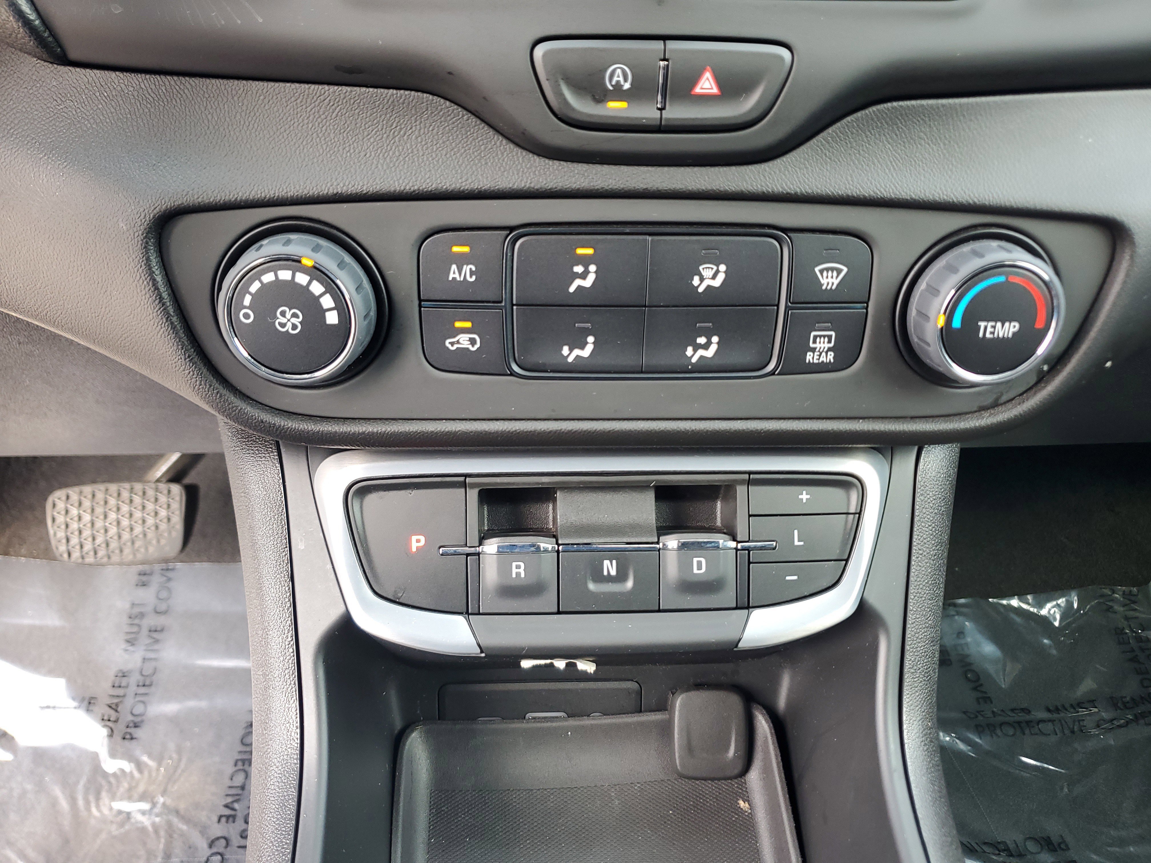 Used 2024 GMC Terrain SLE FWD image 28