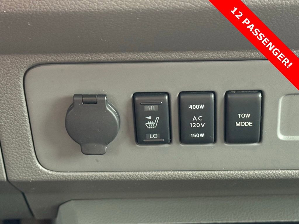 Used 2013 Nissan NV 3500 SL w/ Technology Pkg image 19