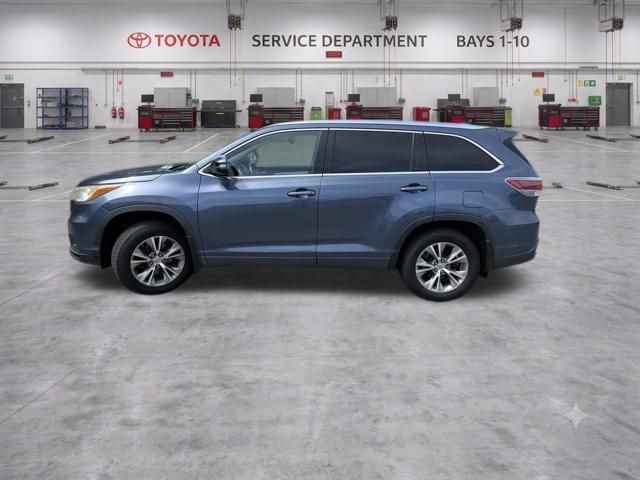 Used 2015 Toyota Highlander XLE AWD/4WD image 5