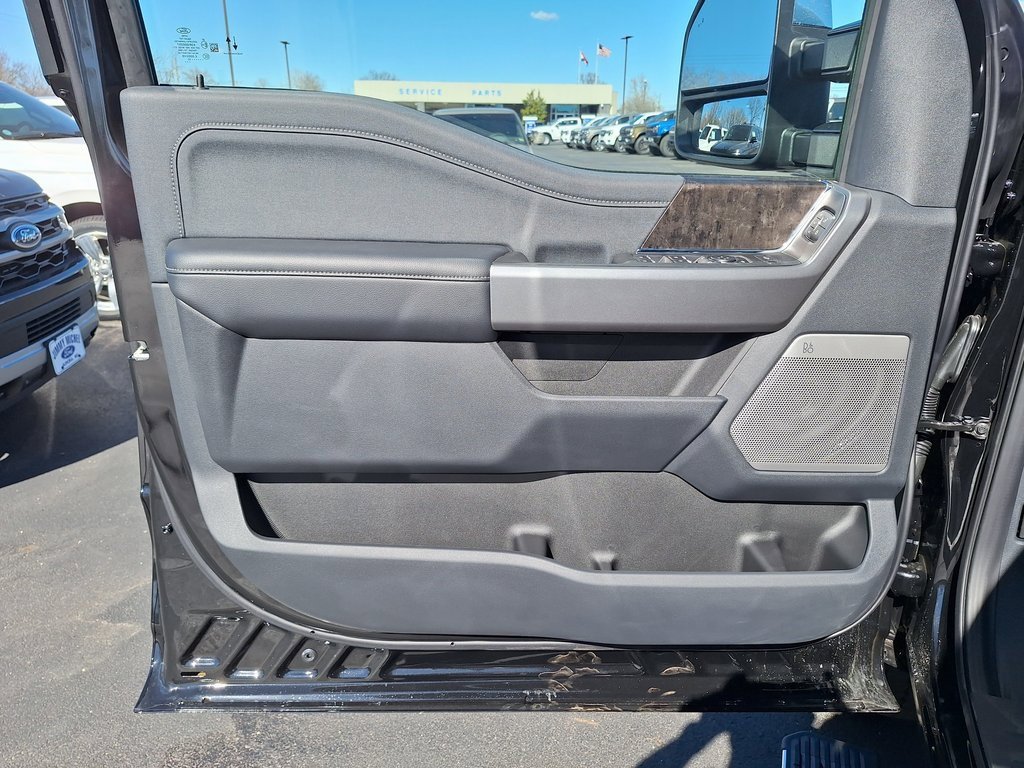 New 2025 Ford F350 Lariat w/ Lariat Ultimate Package image 2