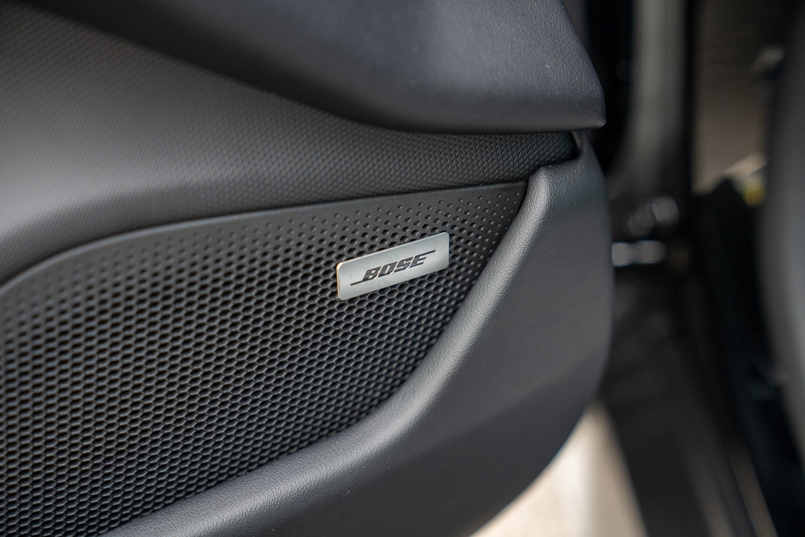 Certified 2025 Porsche Taycan RWD image 11