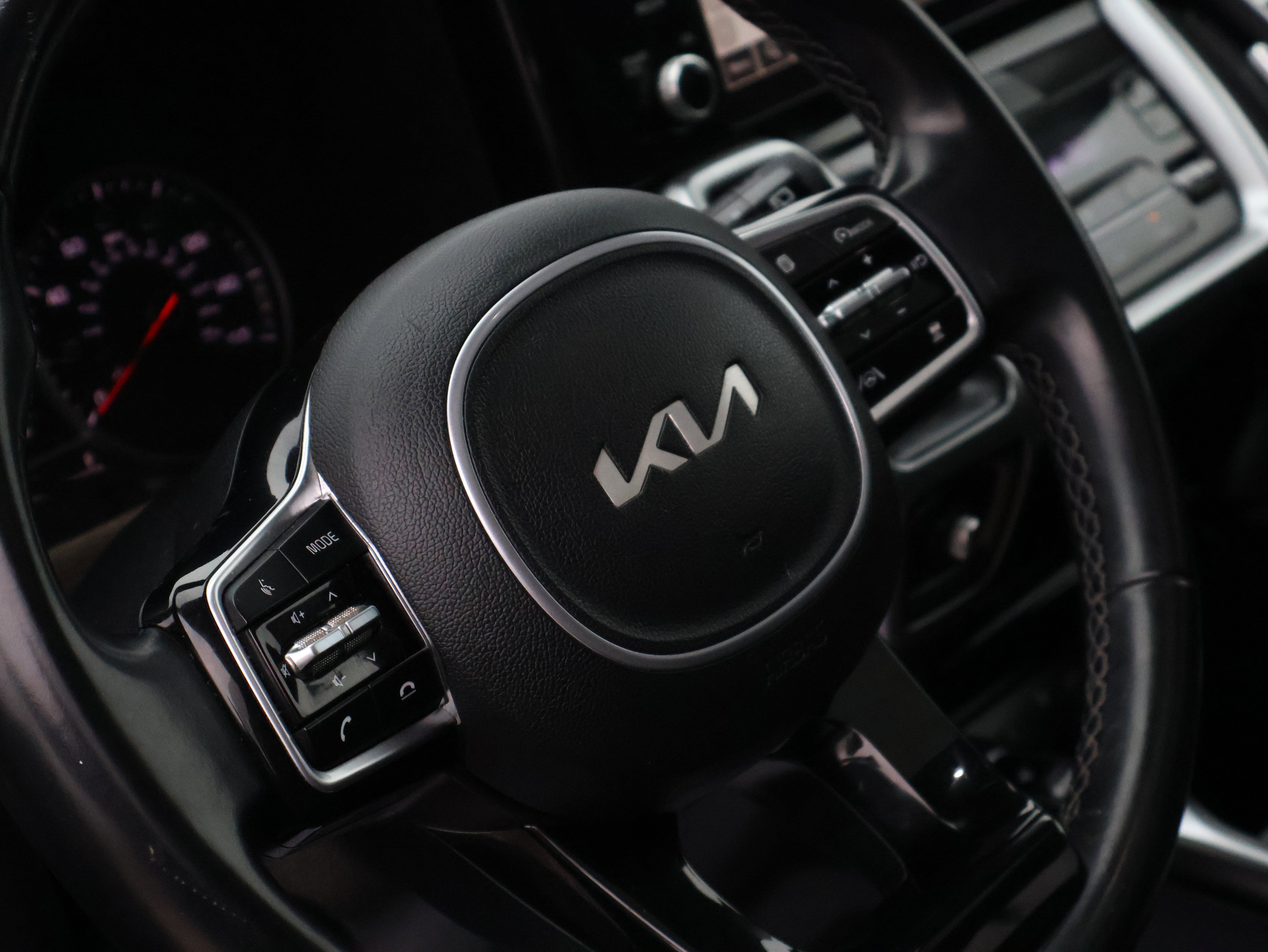 Used 2023 Kia Sorento X-Line EX image 25