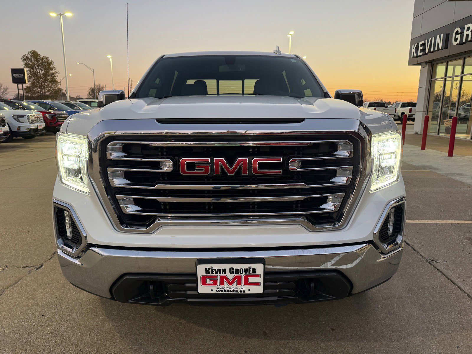 Certified 2021 GMC Sierra 1500 SLT image 2