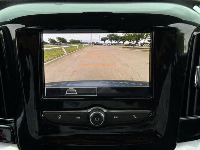 Used 2021 Chevrolet Traverse LS FWD image 15