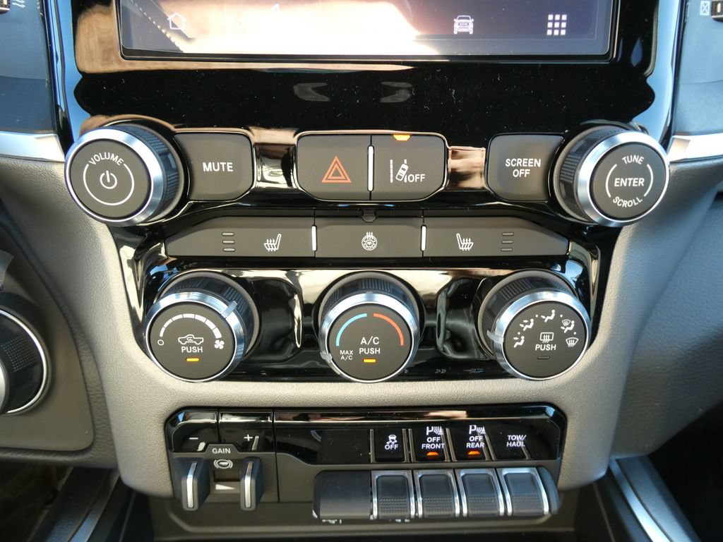 New 2027 RAM 1500 4x4 Crew Cab image 23