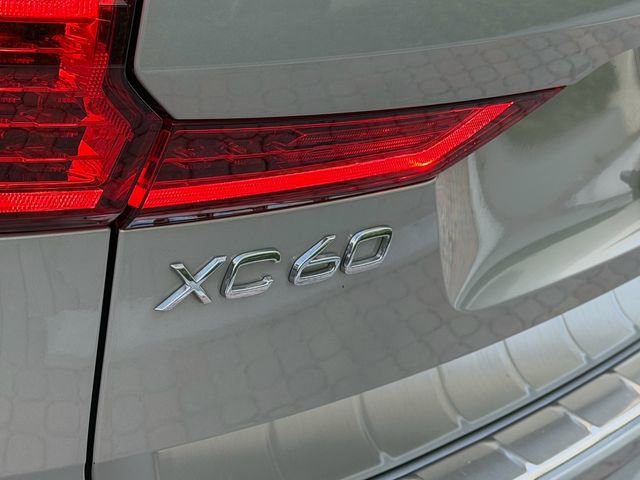 Certified 2023 Volvo XC60 B5 Ultimate w/ Protection Package Premier FWD image 11