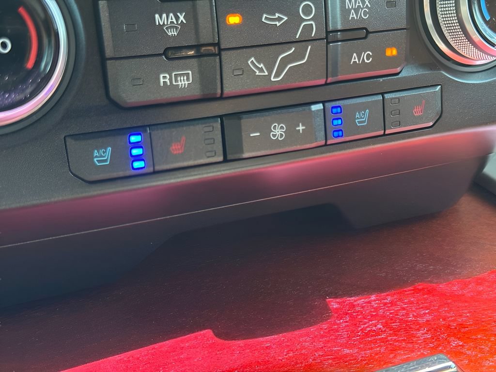 Used 2019 Ford F350 King Ranch w/ King Ranch Ultimate Package AWD/4WD image 15