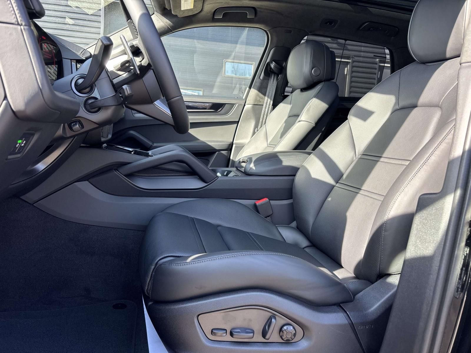 New 2026 Porsche Cayenne GTS image 16