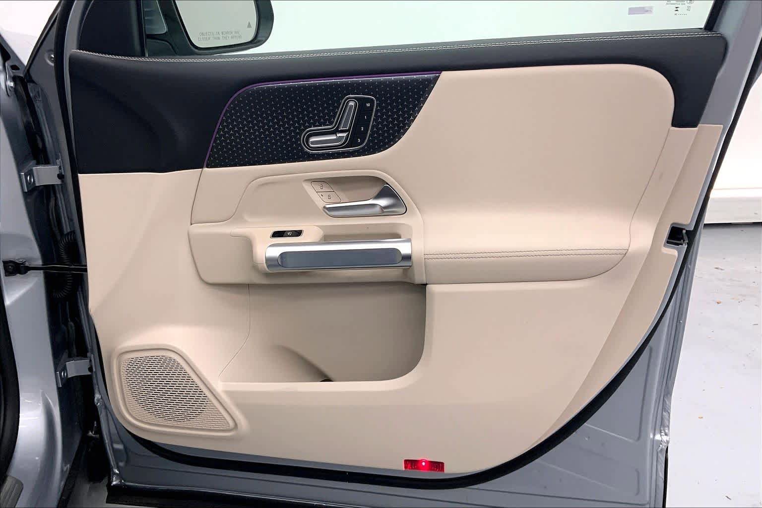New 2026 Mercedes-Benz GLB 250 image 11