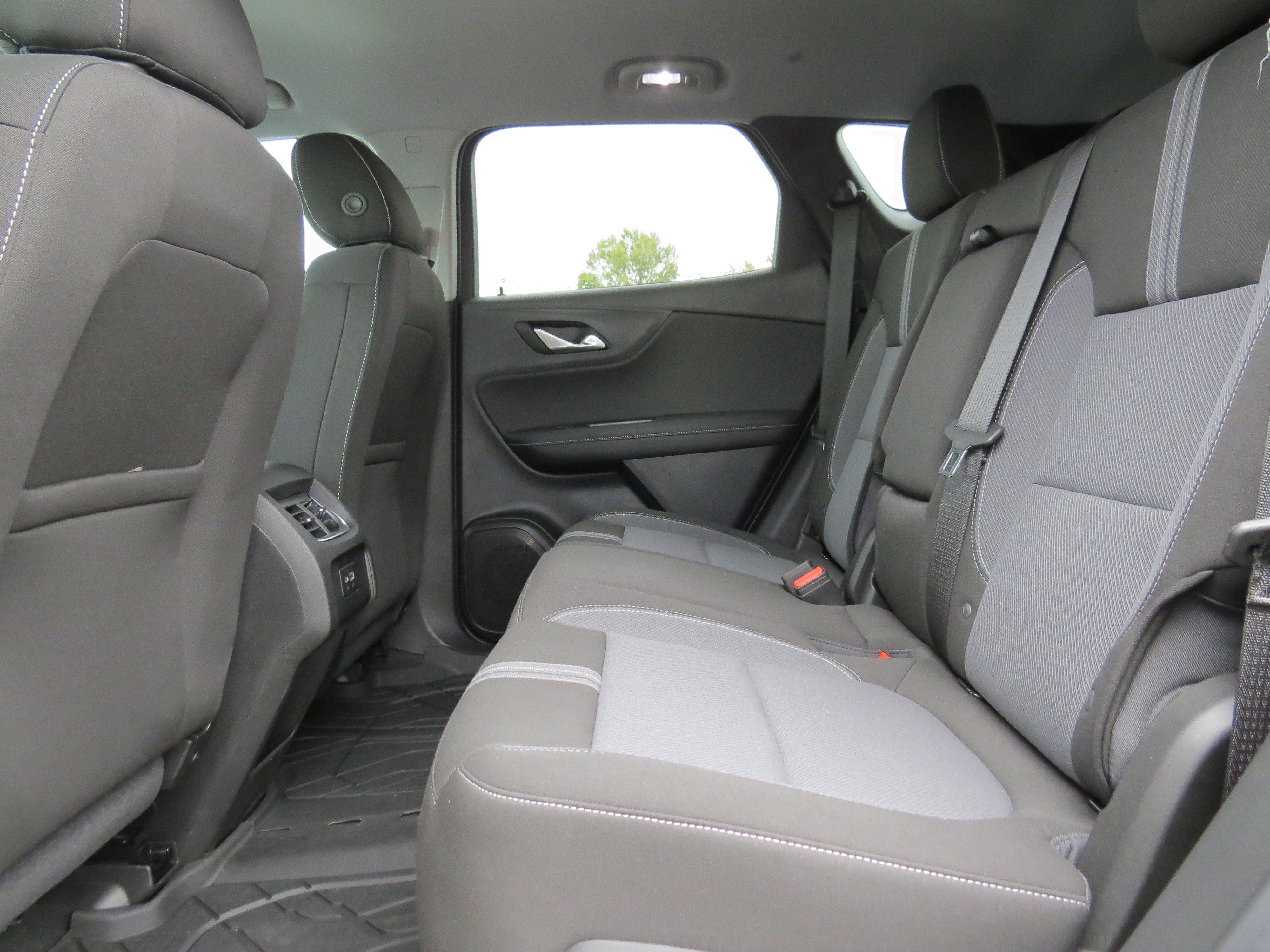 New 2025 Chevrolet Blazer LT w/ Midnight/Sport Edition image 16